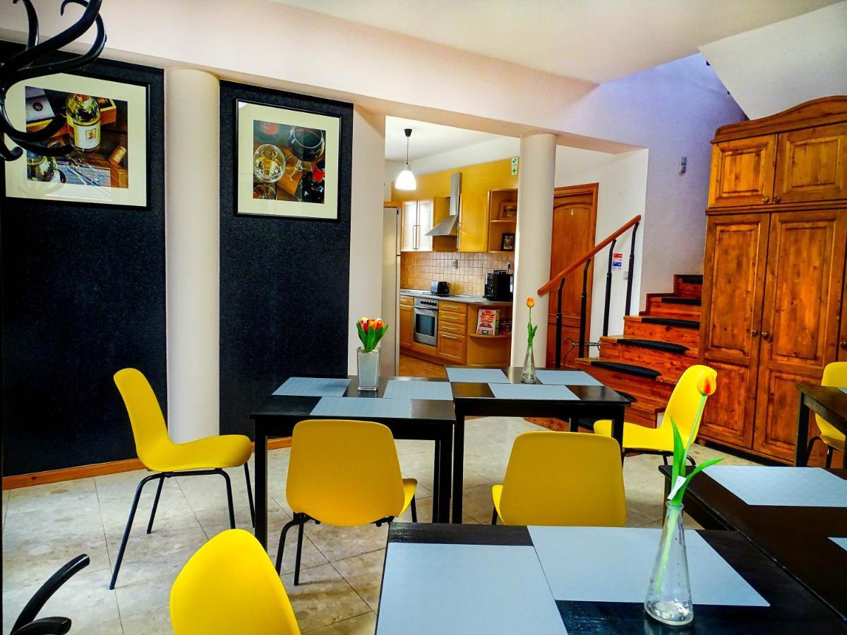 Notafa Vendeghaz Eger Otel Dış mekan fotoğraf
